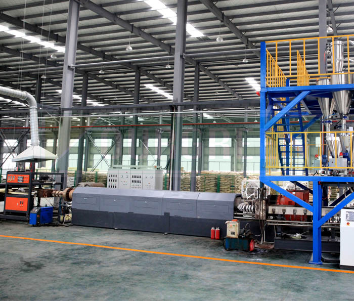 XPS擠塑板設(shè)備生產(chǎn)線特點是什么？